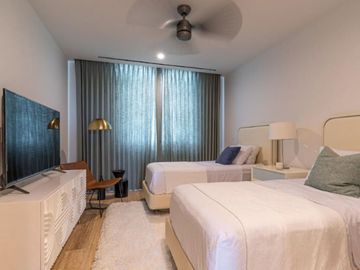 Departamento con campo de golf en Yucatan Country Club.