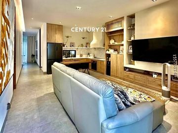 Dijual Rumah ada Kolam Renang Pribadi Dalam Town House Pesanggrahan Jakarta Selatan