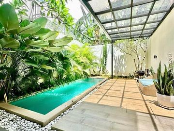 Dijual Rumah ada Kolam Renang Pribadi Dalam Town House Pesanggrahan Jakarta Selatan