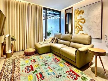 Dijual Rumah ada Kolam Renang Pribadi Dalam Town House Pesanggrahan Jakarta Selatan