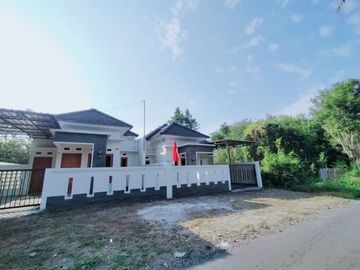Rumah di Area Klidon, 2 Unit Siap Huni