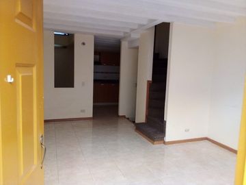 casa en arriendo en hayuelos. Cod A747
