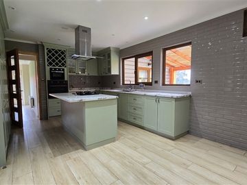 Casa en arriendo de 7 dorm. en Puerto Varas