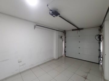 CASA EN VENTA BARRIO LA CASTELLANA | 961