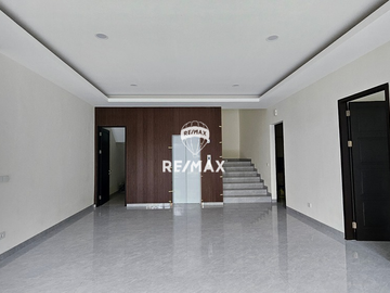 Investasi terbaik! Private pool, rumah Hook 2 lantai terbaik di cluster jelita alam sutera