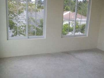 Dijual Rumah Foresta Cluster Collinare BSD City Tangerang Selatan Bagus Nyaman Strategis Siap Huni