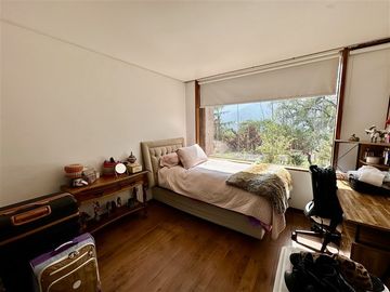 Casa en venta de 5 dorm. en Lo Barnechea