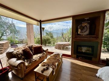 Casa en venta de 5 dorm. en Lo Barnechea