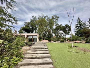 Casa en venta de 5 dorm. en Lo Barnechea
