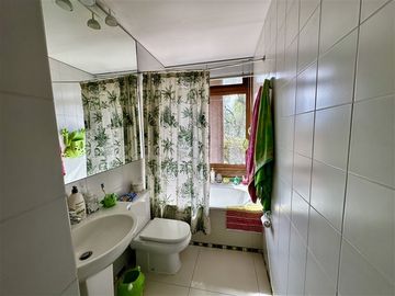 Casa en venta de 5 dorm. en Lo Barnechea