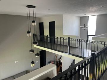 VENTA DE CASA CON ALBERCA EN ALQUERÍAS