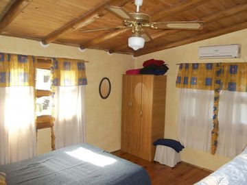 COMPLEJO DE CABAÃAS Y CASA.
