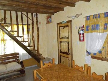 COMPLEJO DE CABAÃAS Y CASA.