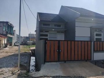 Rumah Karang Tengah Tangerang dalam perumahan