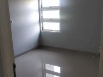 Rumah Karang Tengah Tangerang dalam perumahan