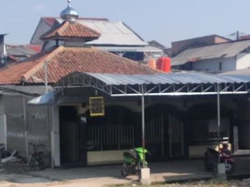 Rumah Karang Tengah Tangerang dalam perumahan