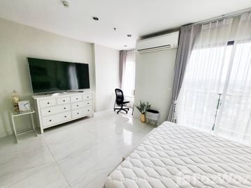 3 Bedroom Condo for sale at C Ekkamai