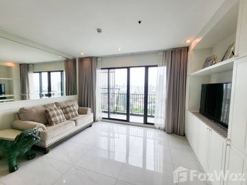 3 Bedroom Condo for sale at C Ekkamai