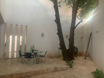 VENTA DE CASA DENTRO DE CIUDAD AL NORTE DE MERIDA, YUCATAN