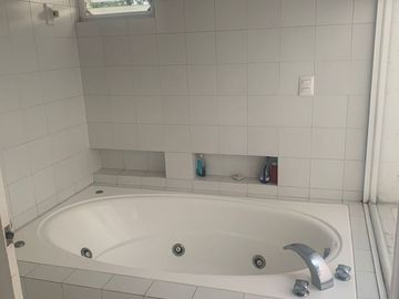 VENTA DE CASA DENTRO DE CIUDAD AL NORTE DE MERIDA, YUCATAN