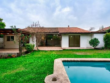 Iluminada casa en venta, La Reina