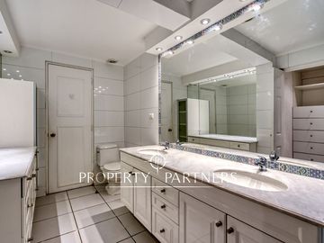 Iluminada casa en venta, La Reina