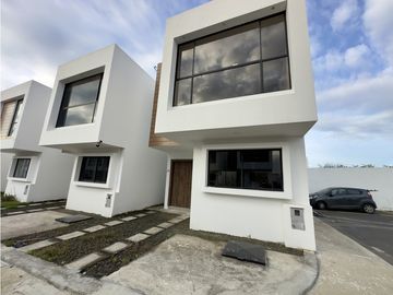 CASAS A ESTRENAR EN PORTÓN DEL SOL - MANTA