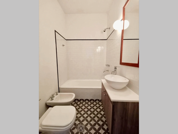 OPORTUNIDAD - Departamento en Venta en Recoleta 2 ambientes 55 m2 c balcón, al frente – Beruti 3000