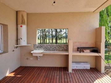 Casa a estrenar en Posada de los Lagos - Coronel Brandsen