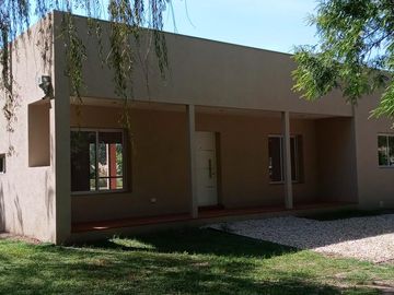 Casa a estrenar en Posada de los Lagos - Coronel Brandsen