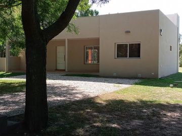 Casa a estrenar en Posada de los Lagos - Coronel Brandsen
