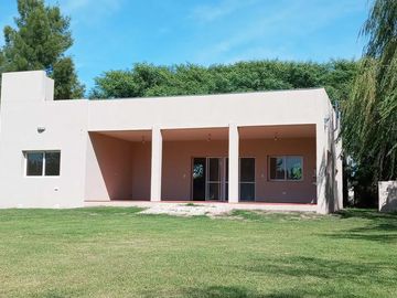 Casa a estrenar en Posada de los Lagos - Coronel Brandsen