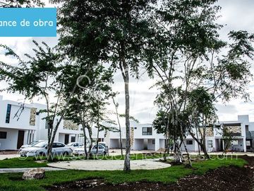Casa en venta en Privada Botanico Conkal Merida de 3 recamaras y piscina