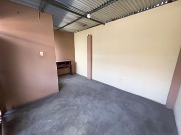SE VENDE CASA COMERCIAL EN AVENIDA - CARABAYLLO