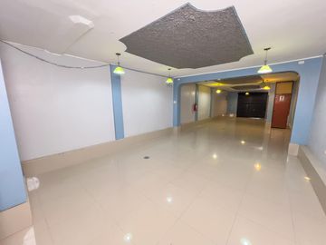SE VENDE CASA COMERCIAL EN AVENIDA - CARABAYLLO