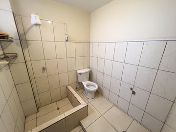 SE VENDE CASA COMERCIAL EN AVENIDA - CARABAYLLO