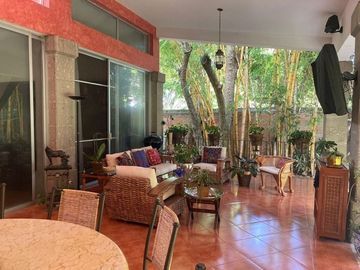 Casa en Fraccionamiento en Las Quintas, Cuernavaca, Morelos CAEN-954-Fr