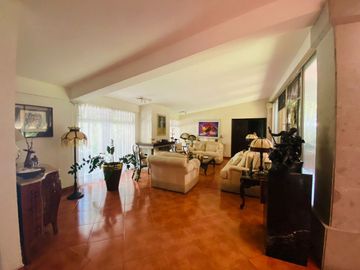 Casa en Fraccionamiento en Las Quintas, Cuernavaca, Morelos CAEN-954-Fr