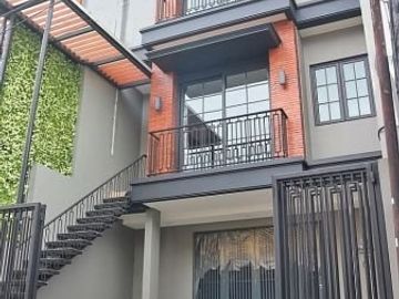Rumah Besar Siap Huni Di Cilandak Jakarta Selatan