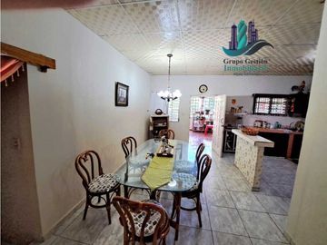 VENDO CASA DE 3HAB CON TERRENO DE 2000M2