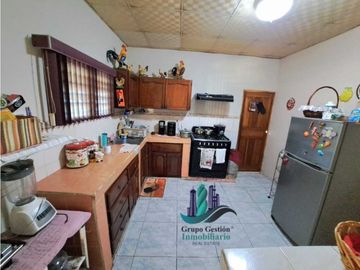 VENDO CASA DE 3HAB CON TERRENO DE 2000M2
