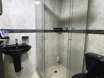 apartamento en venta en primero de mayo. Cod V17860