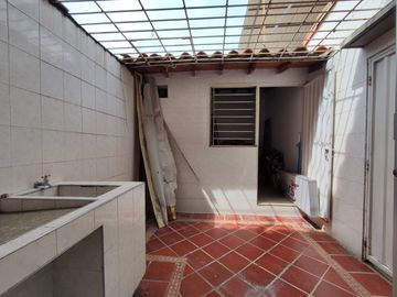 casa en arriendo en quinta bosch. Cod A29385