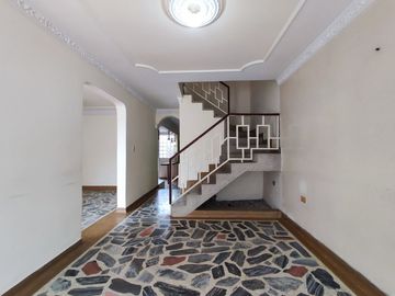 casa en arriendo en quinta bosch. Cod A29385