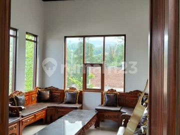 Rumah Minimalis dan Siap Huni yang Lokasinya di Daerah Padasuka, 2 KM Dari Saung Angklung Udjo