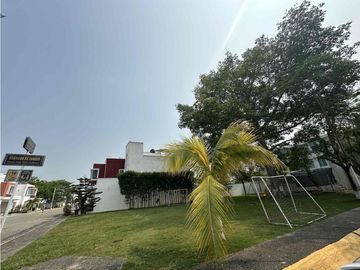 Casa en venta, fraccionamiento Hacienda Casa Blanca II; Villahermosa, Tabasco.