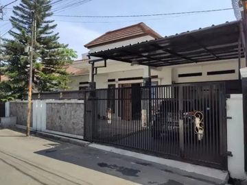 5 Bedroom House for sale