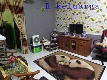 Rumah DiJual Asri Tanah Luas Lokasi Dekat Stasiun Depok