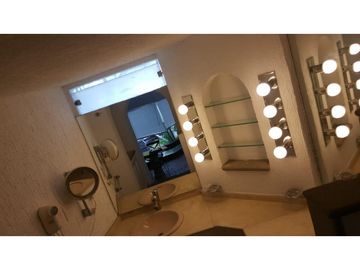 CASA EN VENTA A ORILLA DEL LAGO 