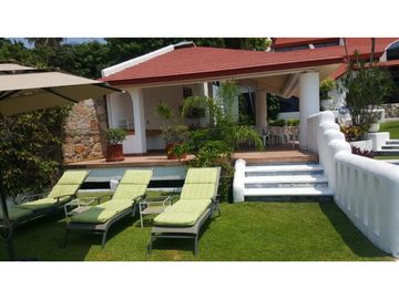 CASA EN VENTA A ORILLA DEL LAGO 
